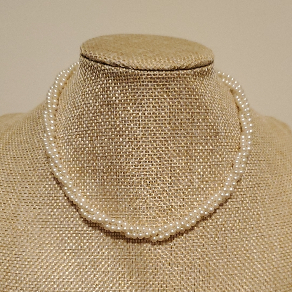 Faux Twisted Pearl Necklace